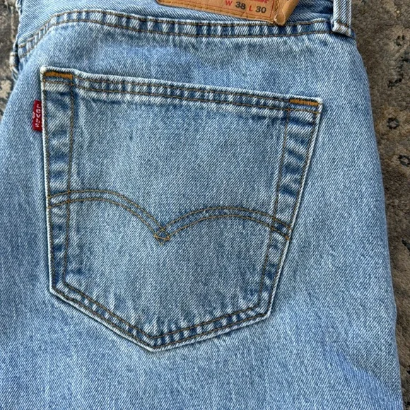 Levi’s 501 Men’s Button Fly Jeans - Picture 3 of 7